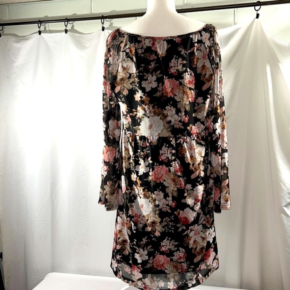 ‼️SALE‼️Suzanne Betro Empire Waist Long Sleeve Lined Floral Overlay Sz L - Picture 4 of 8